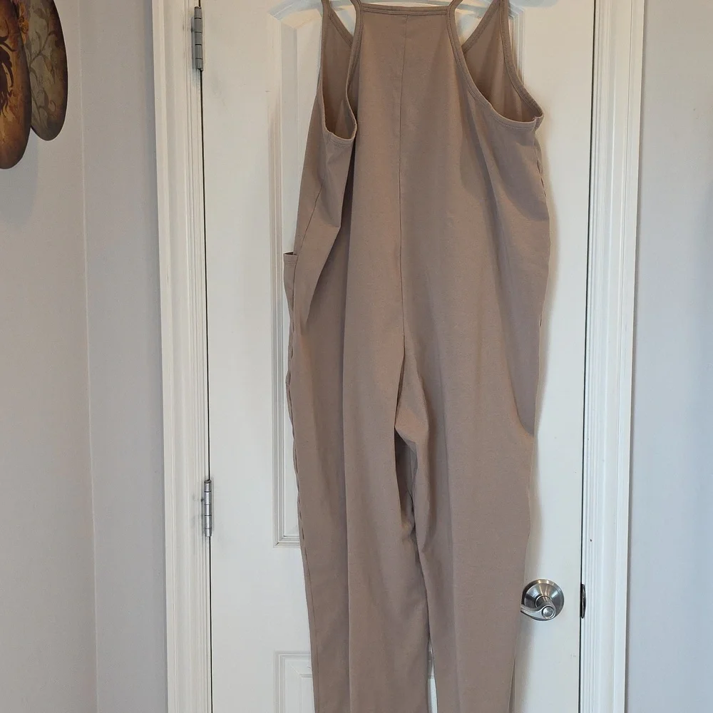 NWOT L/XL Zenana Outfitters Beige/Ash Mocha Jumpsuit - Picture 5 of 10